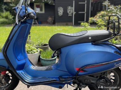 Vespa Sprint S blauw